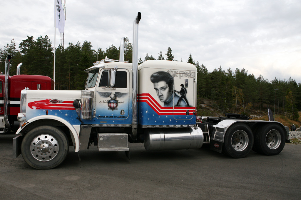 Store trucks med gevaldige afgangsrør.
(Foto: Motorsporten.dk)